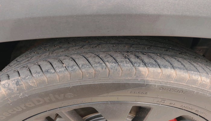 2022 MG HECTOR SHARP 1.5 PETROL CVT, Petrol, Automatic, 84,218 km, tyre