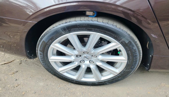 2018 Volvo S90 D4 INSCRIPTION , Diesel, Automatic, 68,375 km, tyre