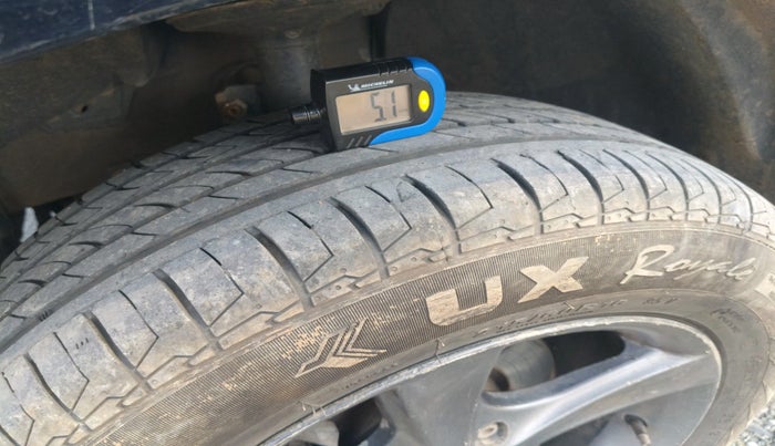 2014 Renault Duster 85 PS RXL DIESEL, Diesel, Manual, 1,32,525 km, tyre