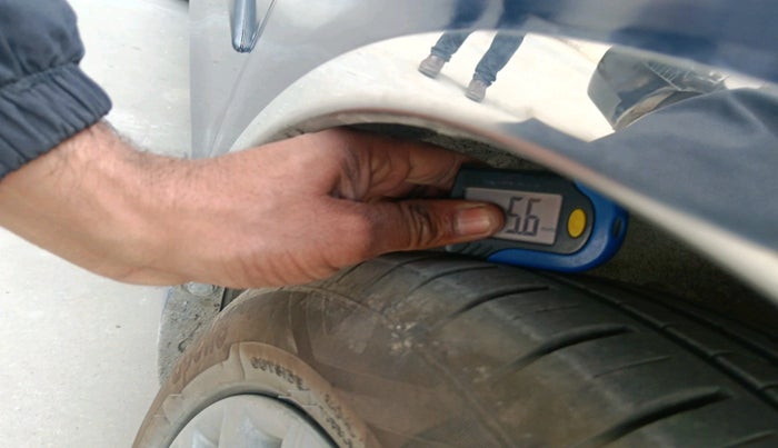 2017 Maruti Ciaz ALPHA DIESEL 1.3, Diesel, Manual, 1,58,031 km, tyre