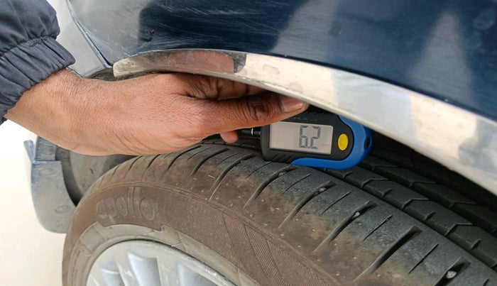 2017 Maruti Ciaz ALPHA DIESEL 1.3, Diesel, Manual, 1,58,031 km, tyre