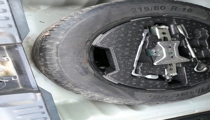 2021 Maruti Vitara Brezza ZXI, Petrol, Manual, 62,775 km, tyre