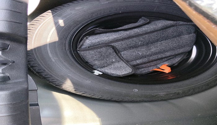 2023 Hyundai NEW I20 ASTA (O) 1.2 IVT, Petrol, Automatic, 15,697 km, tyre