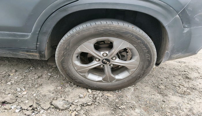 2019 KIA SELTOS HTK PLUS 1.5 DIESEL, Diesel, Manual, 1,55,501 km, tyre