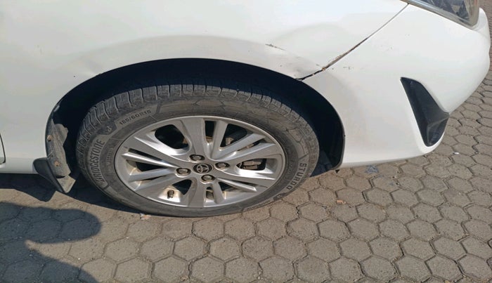 2018 Toyota YARIS V CVT, Petrol, Automatic, 93,152 km, tyre