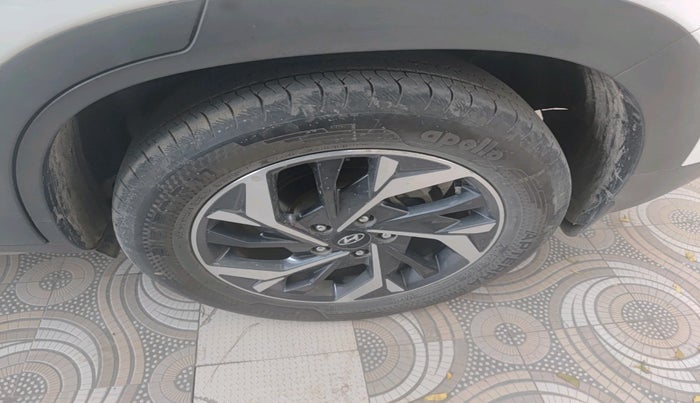 2022 Hyundai Creta SX (O) AT 1.5 DIESEL, Diesel, Automatic, 67,988 km, tyre