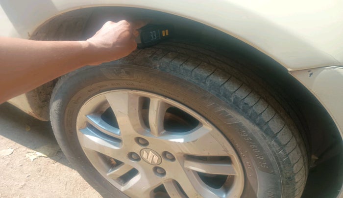 2013 Maruti Swift Dzire ZXI, CNG, Manual, 1,20,022 km, tyre