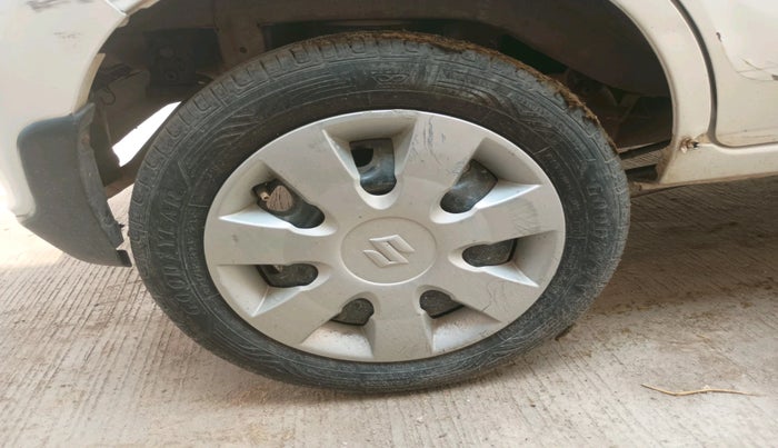 2016 Maruti Alto K10 VXI AMT, Petrol, Automatic, 54,886 km, tyre