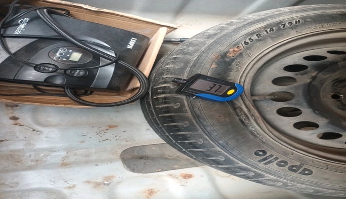 2014 Hyundai Xcent S 1.2, Petrol, Manual, 73,134 km, tyre