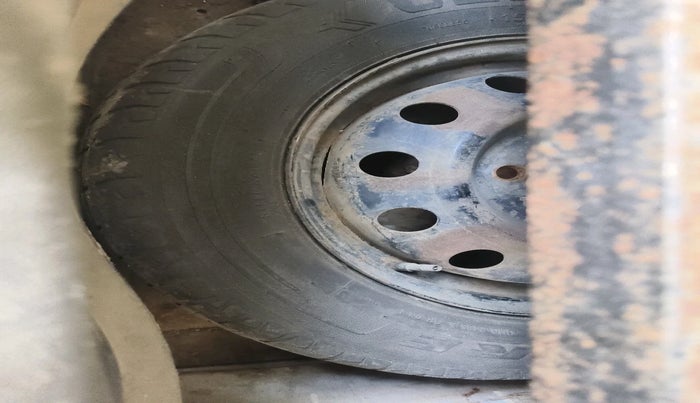 2011 Hyundai i10 MAGNA 1.2, CNG, Manual, 1,13,670 km, tyre