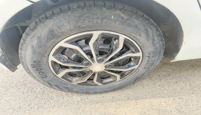 2011 Hyundai i10 MAGNA 1.2, CNG, Manual, 1,13,670 km, tyre