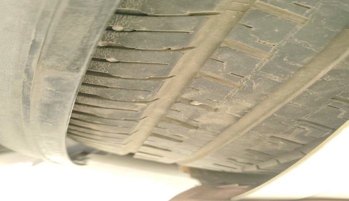 2016 Ford Ecosport TITANIUM 1.5L DIESEL, Diesel, Manual, 1,20,464 km, tyre