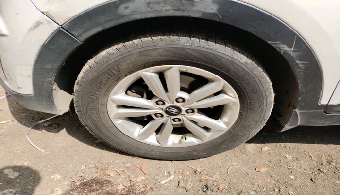 2015 Hyundai Creta SX 1.6 DIESEL, Diesel, Manual, 1,28,143 km, tyre