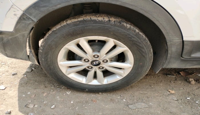 2015 Hyundai Creta SX 1.6 DIESEL, Diesel, Manual, 1,28,143 km, tyre