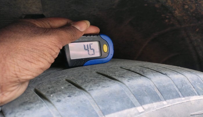 2017 Skoda Superb L&K 1.8 TSI AT, Petrol, Automatic, 44,064 km, tyre