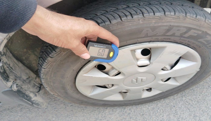 2013 Maruti Wagon R 1.0 LXI CNG, CNG, Manual, 3,19,288 km, tyre