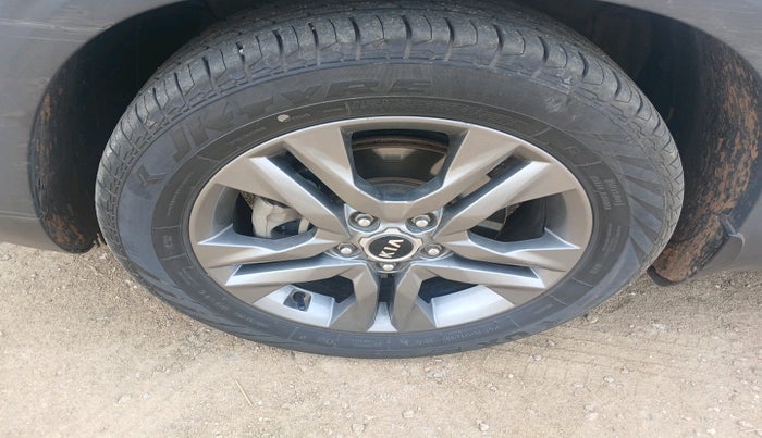 2019 KIA SELTOS HTX PLUS 1.5 DIESEL, Diesel, Manual, 1,95,904 km, tyre