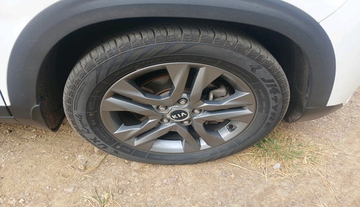 2019 KIA SELTOS HTX PLUS 1.5 DIESEL, Diesel, Manual, 1,95,904 km, tyre