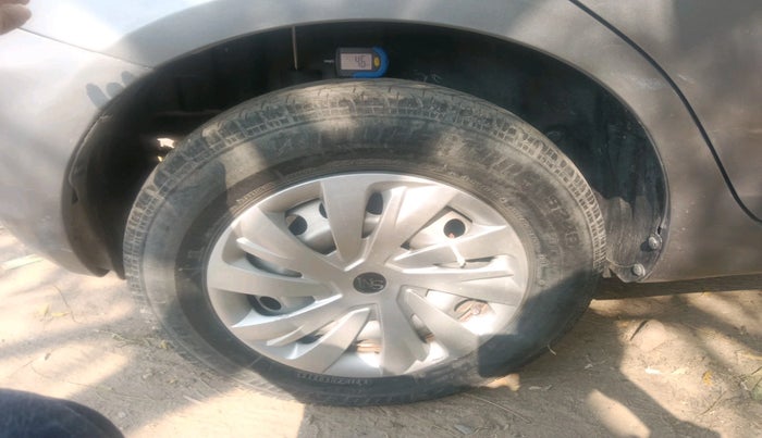 2015 Maruti Swift LXI, Petrol, Manual, 53,977 km, tyre