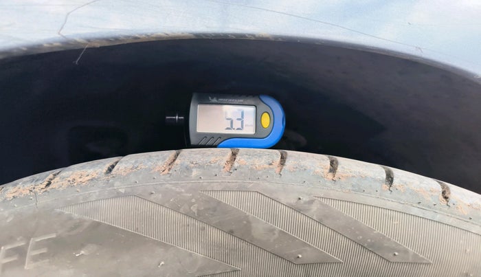 2016 Hyundai Grand i10 SPORTZ 1.2 KAPPA VTVT, CNG, Manual, 1,28,528 km, tyre