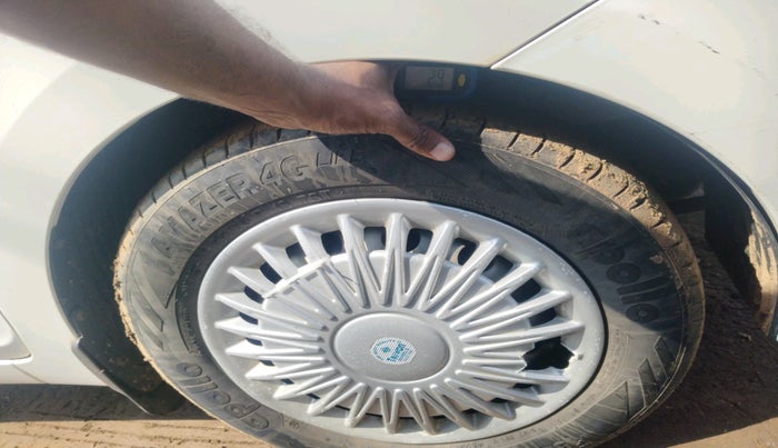 2017 Hyundai Eon ERA +, Petrol, Manual, 75,664 km, tyre