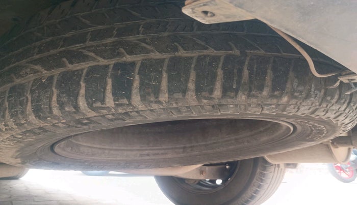 2017 Mahindra XUV500 W6, Diesel, Manual, 1,20,092 km, tyre