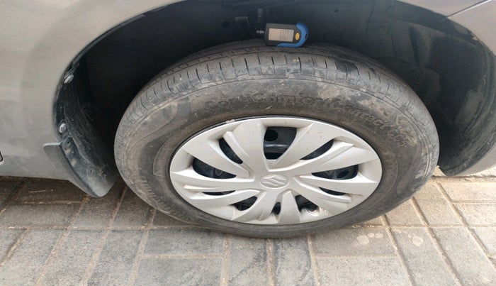 2012 Maruti Swift VXI, Petrol, Manual, 90,616 km, tyre