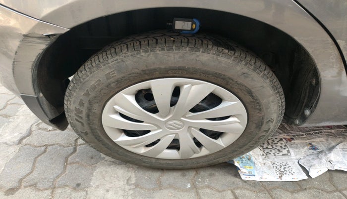 2012 Maruti Swift VXI, Petrol, Manual, 90,616 km, tyre