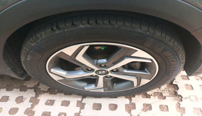 2019 Hyundai Creta SX AT 1.6 PETROL, Petrol, Automatic, 1,56,057 km, tyre