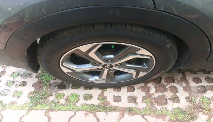 2019 Hyundai Creta SX AT 1.6 PETROL, Petrol, Automatic, 1,56,057 km, tyre