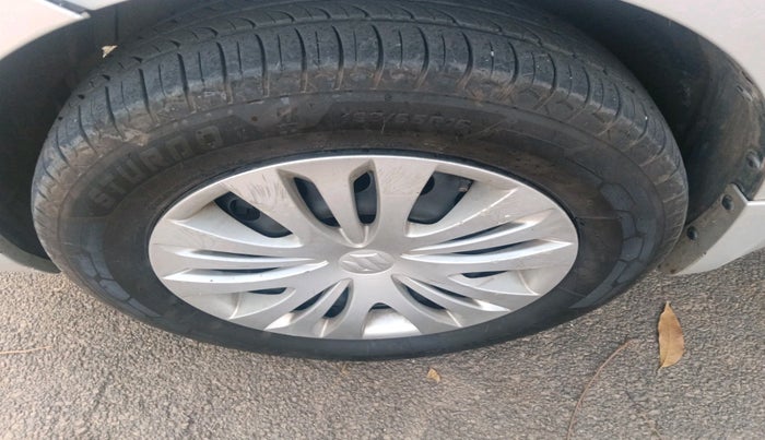 2013 Maruti Ertiga VDI, Diesel, Manual, 1,40,802 km, tyre