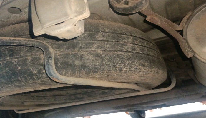 2013 Maruti Ertiga VDI, Diesel, Manual, 1,40,802 km, tyre