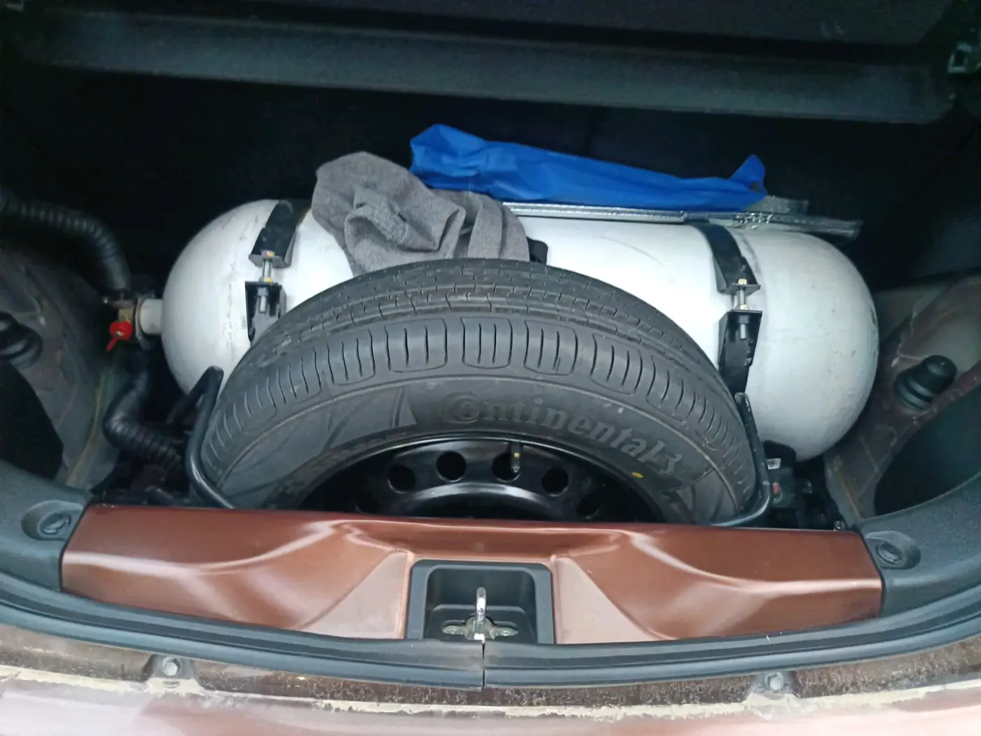 2022 Maruti Celerio VXI CNG, CNG, Manual, 49,260 km, tyre