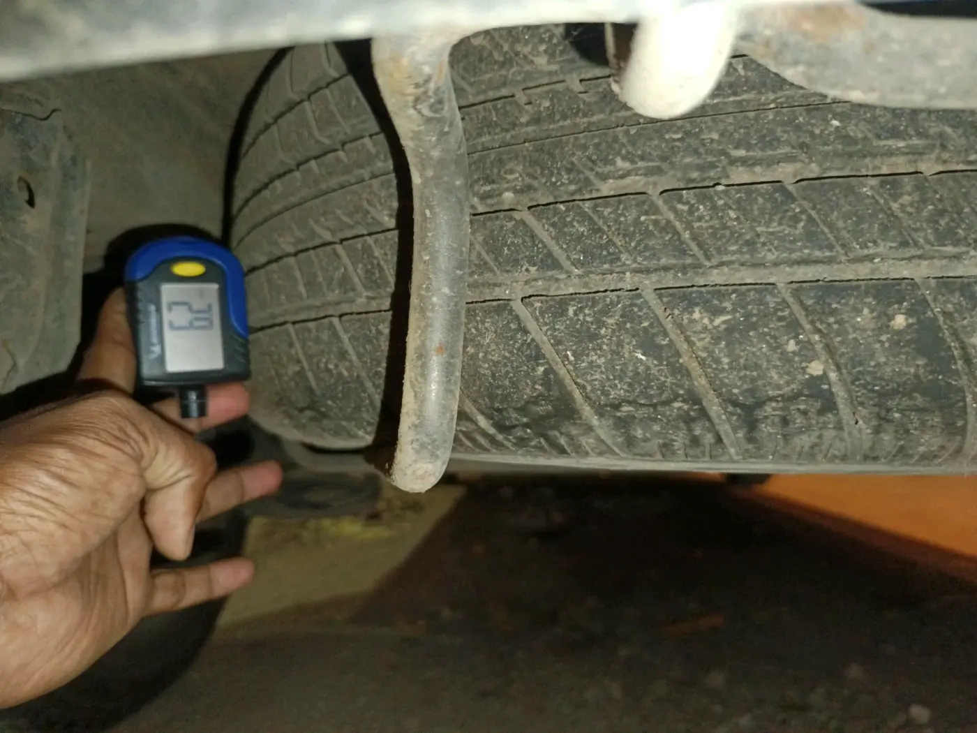 2015 Maruti Ertiga VXI CNG, CNG, Manual, 91,000 km, tyre