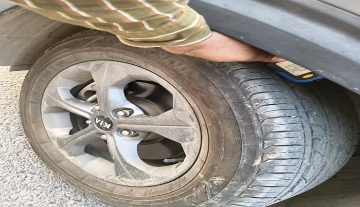 2019 KIA SELTOS HTK PLUS 1.5 DIESEL, Diesel, Manual, 1,79,562 km, tyre