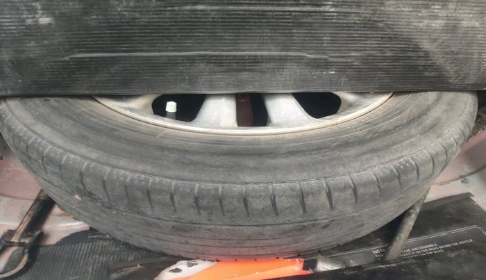 2012 Toyota Etios VD, Diesel, Manual, 2,08,890 km, tyre