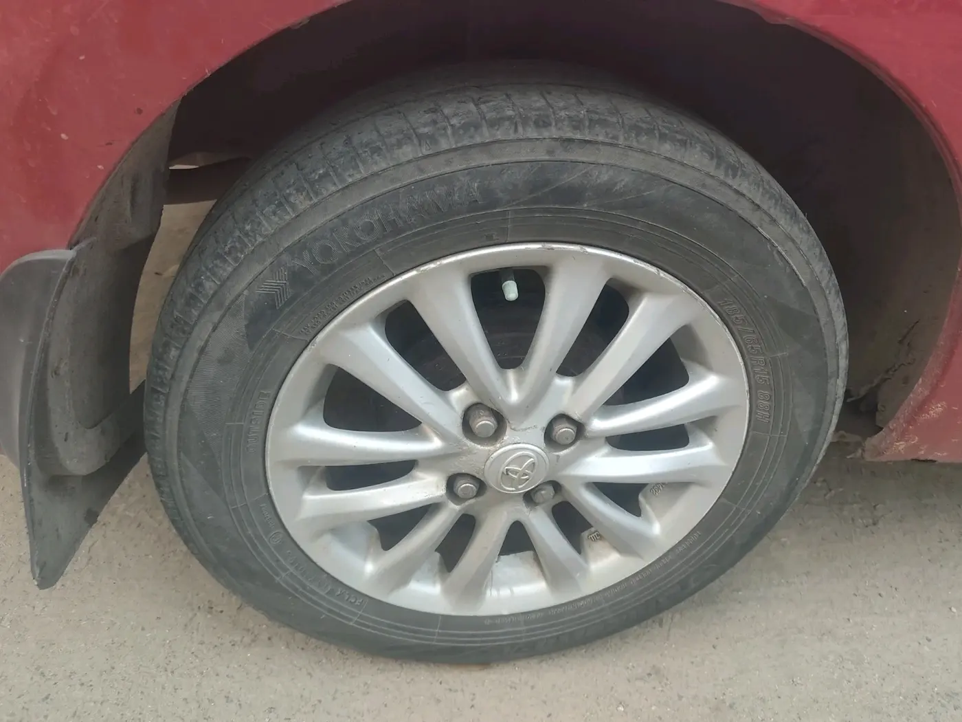 2012 Toyota Etios VD, Diesel, Manual, 2,08,890 km, tyre