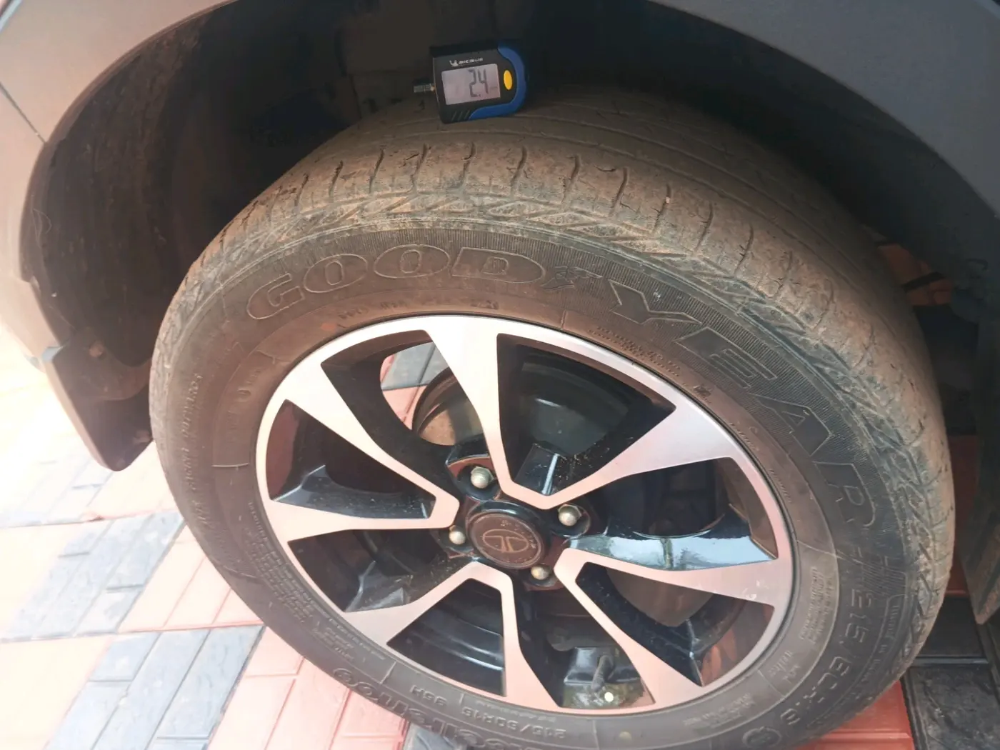2020 Tata NEXON XZA PLUS PETROL, Petrol, Automatic, 46,709 km, tyre