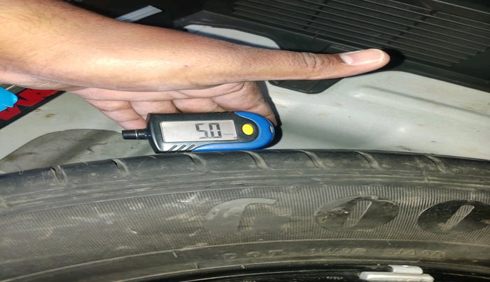 2017 Hyundai Creta SX PLUS 1.6 PETROL, Petrol, Manual, 52,373 km, tyre