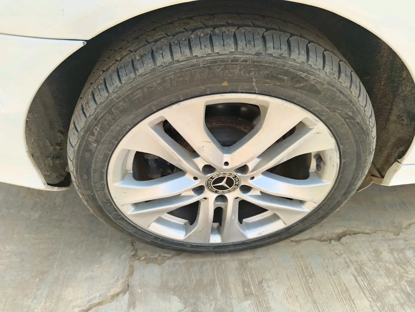 2013 Mercedes Benz C Class C 220 CDI Avantagarde, Diesel, Automatic, 1,54,500 km, tyre