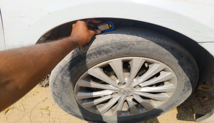 2018 Maruti Ciaz DELTA 1.5 SHVS MT PETROL, Petrol, Manual, 1,66,996 km, tyre