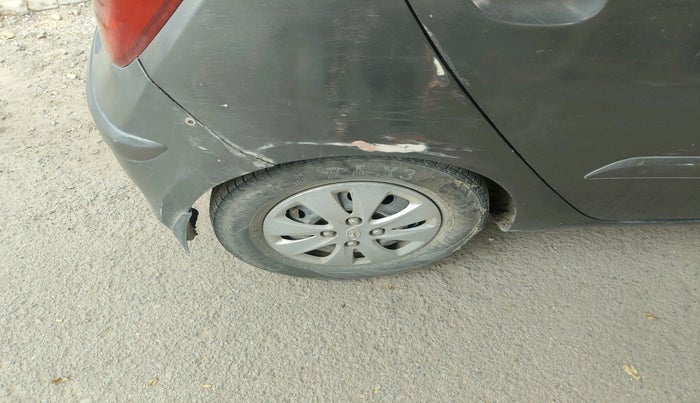 2011 Hyundai i10 MAGNA 1.1, CNG, Manual, 1,69,288 km, tyre