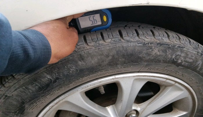 2015 Hyundai Grand i10 ASTA 1.2 KAPPA VTVT, CNG, Manual, 1,31,579 km, tyre