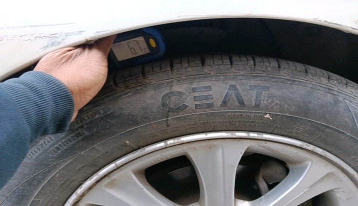 2015 Hyundai Grand i10 ASTA 1.2 KAPPA VTVT, CNG, Manual, 1,31,579 km, tyre