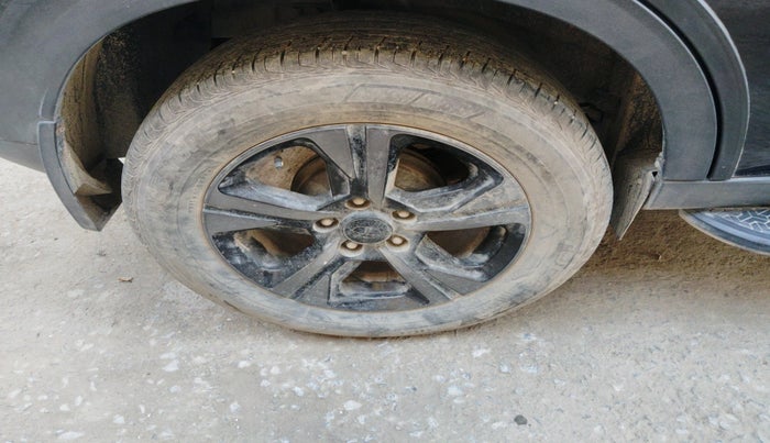 2024 Tata NEXON Fearless Plus S 1.2 Revotron 7DCA Dark Edition, Petrol, Automatic, 7,401 km, tyre