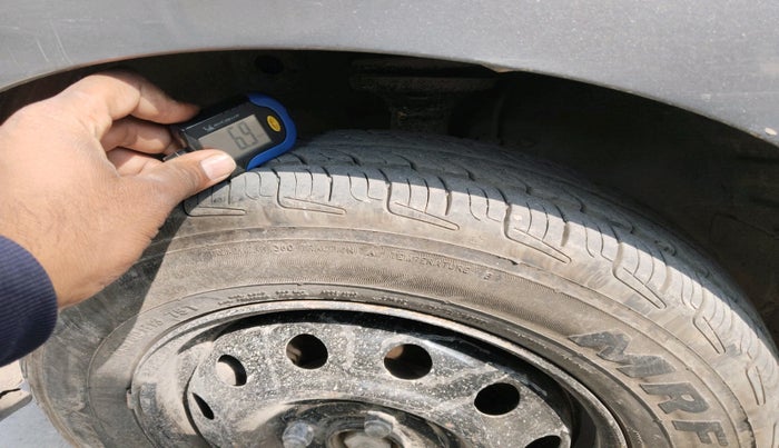 2014 Maruti Wagon R 1.0 LXI CNG, CNG, Manual, 1,65,360 km, tyre