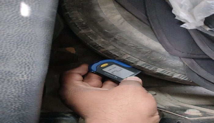 2014 Maruti Wagon R 1.0 LXI CNG, CNG, Manual, 1,65,360 km, tyre