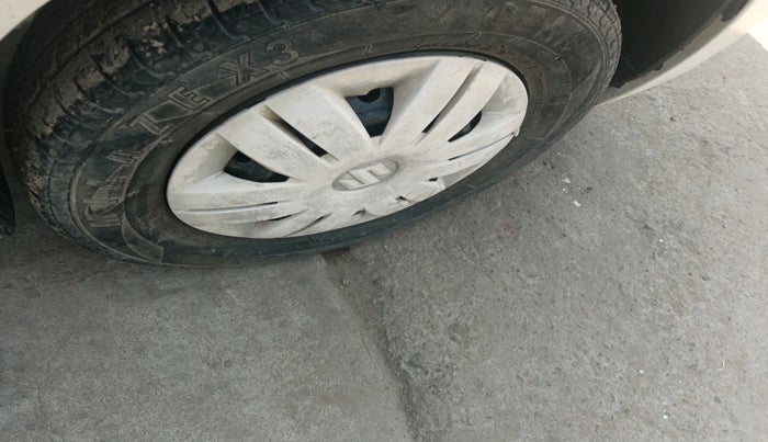 2016 Maruti Alto 800 LXI, Petrol, Manual, 74,173 km, tyre