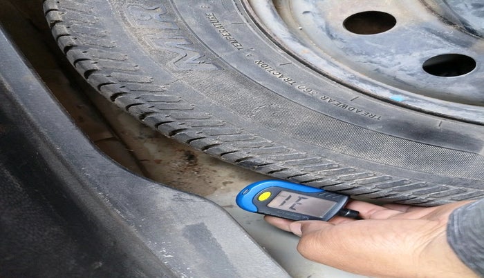 2014 Maruti Swift Dzire VDI, Diesel, Manual, 2,28,632 km, tyre