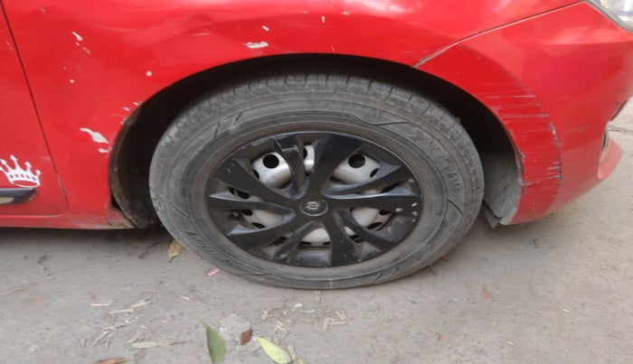 2018 Maruti Swift LXI, CNG, Manual, 66,375 km, tyre